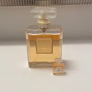 Coco mademoiselle chanel Paris perfume